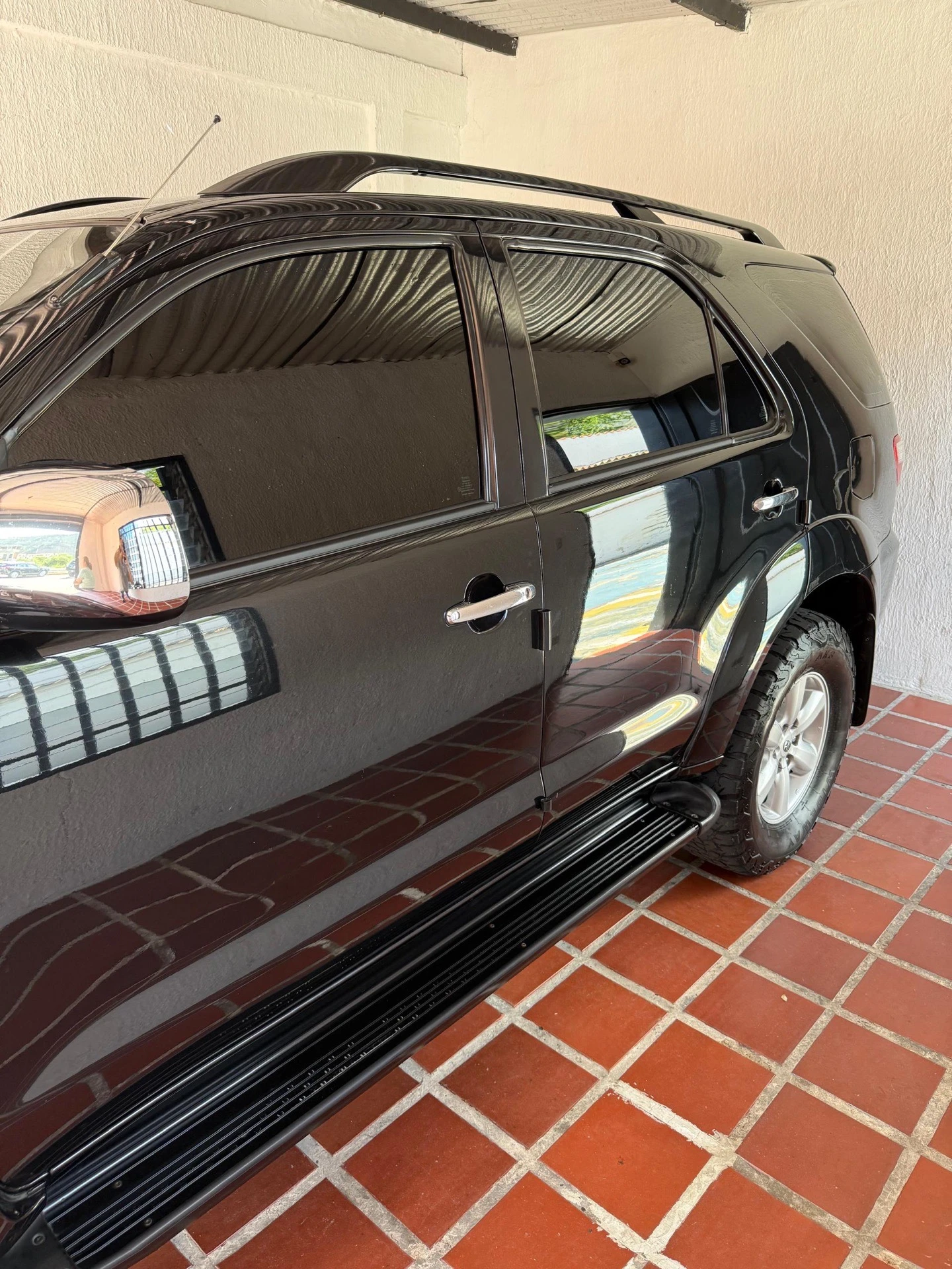 2009 Toyota Fortuner SR — foto 4
