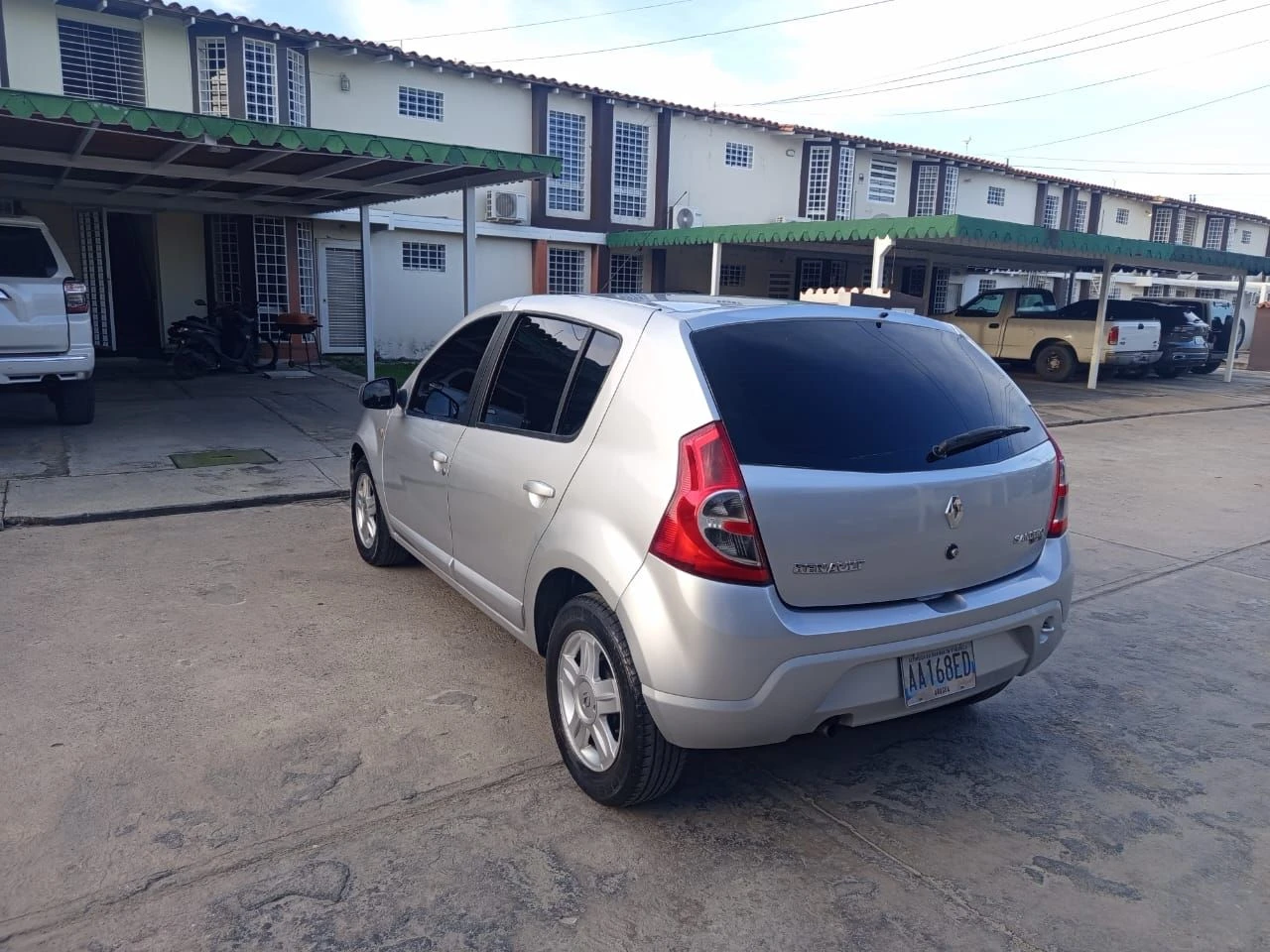 2009 Renault Sandero — foto 5