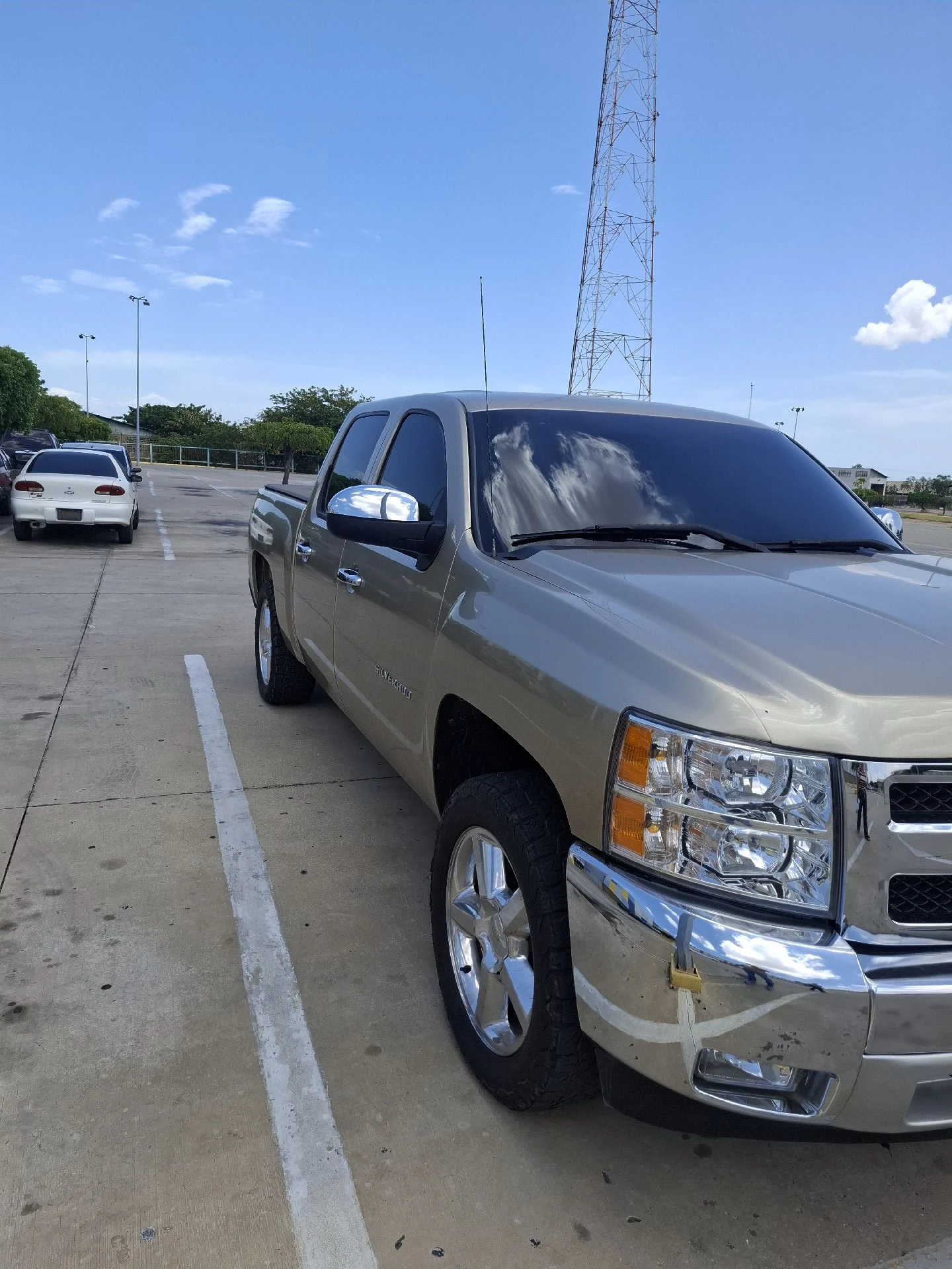 2012 Chevrolet Silverado Doble cabina — foto 2