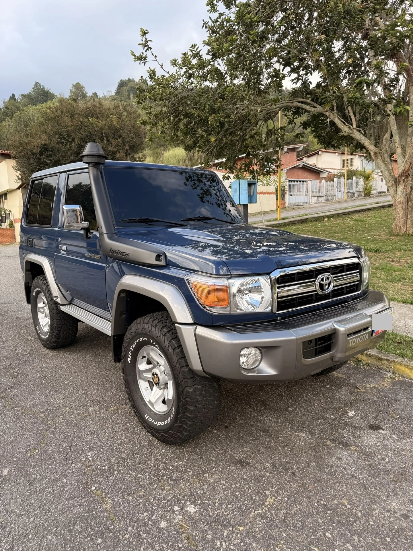 2017 Toyota Macho LX japonés — foto 4