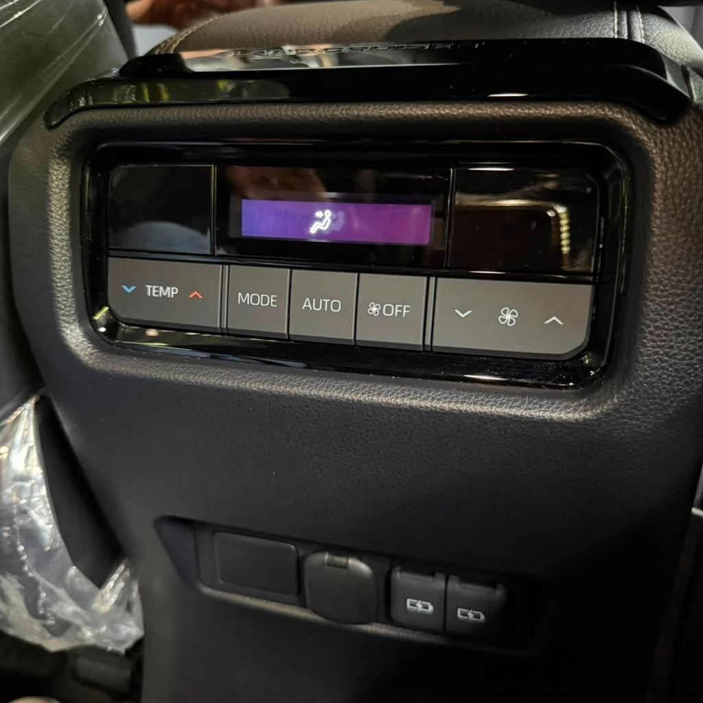 2025 Toyota Land Cruiser Prado 250 WX — foto 12