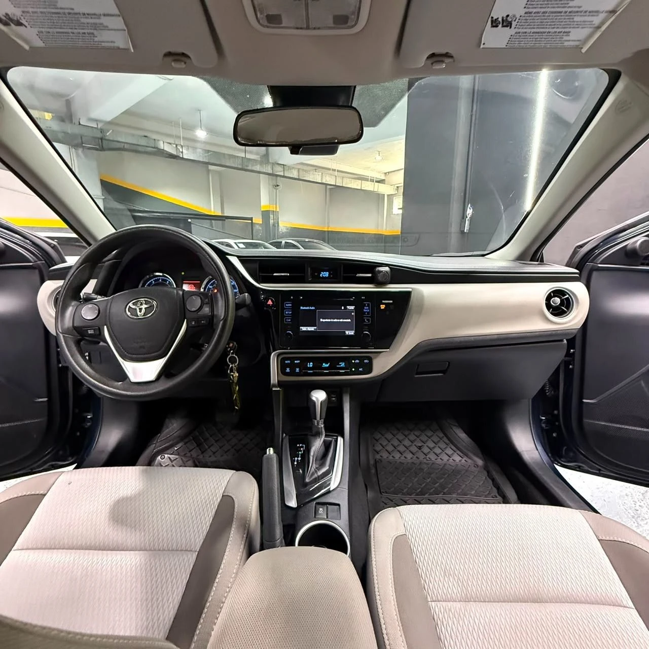 2017 Toyota Corolla LE — foto 9