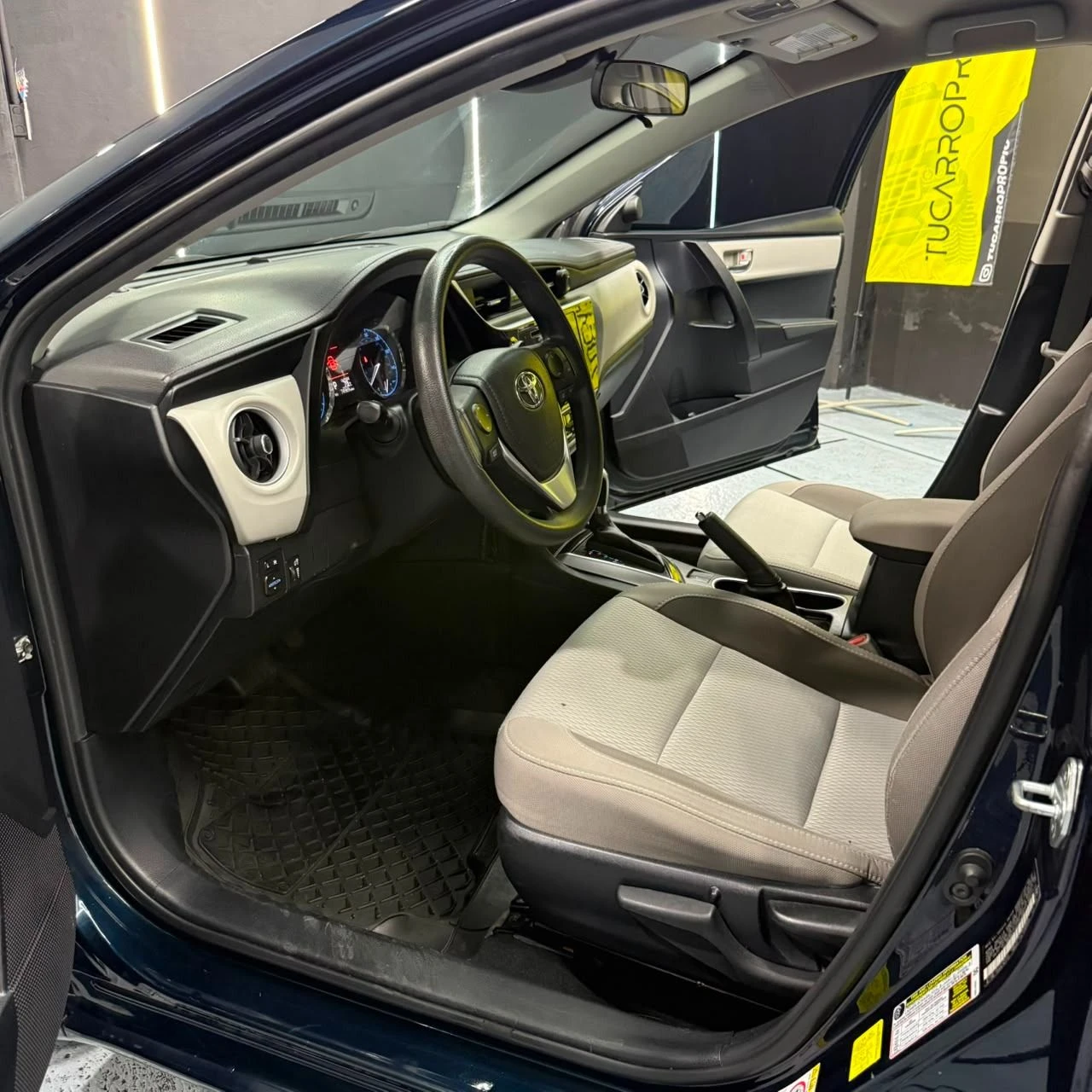 2017 Toyota Corolla LE — foto 10