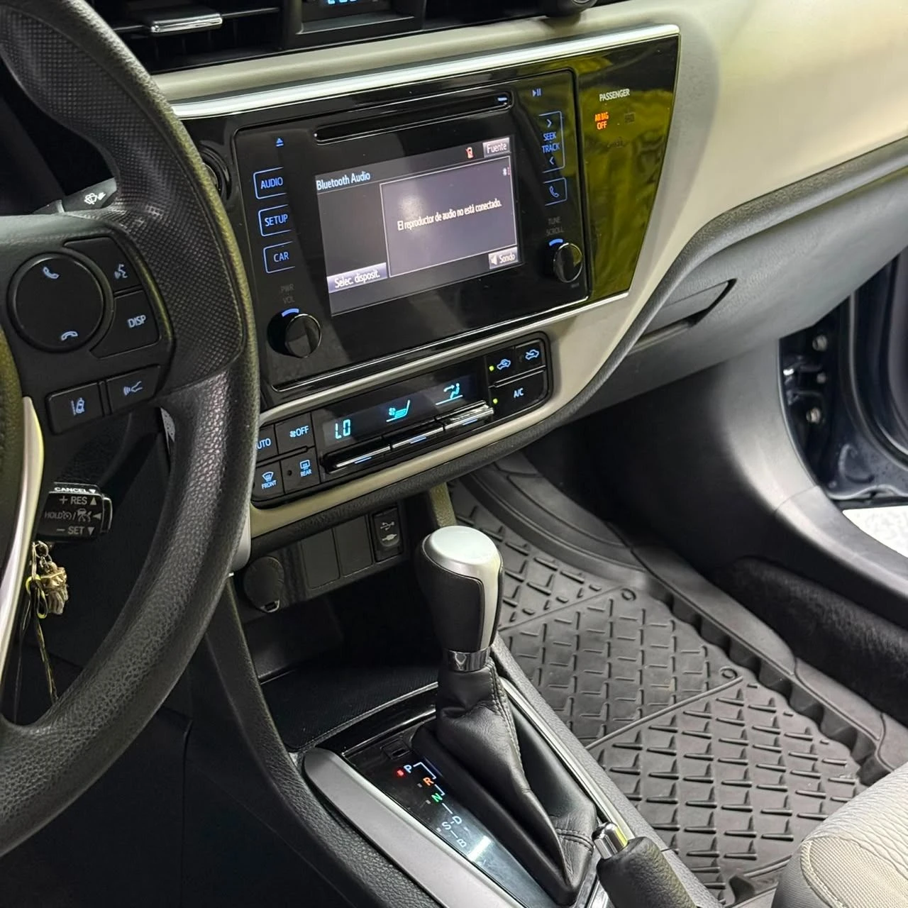 2017 Toyota Corolla LE — foto 12