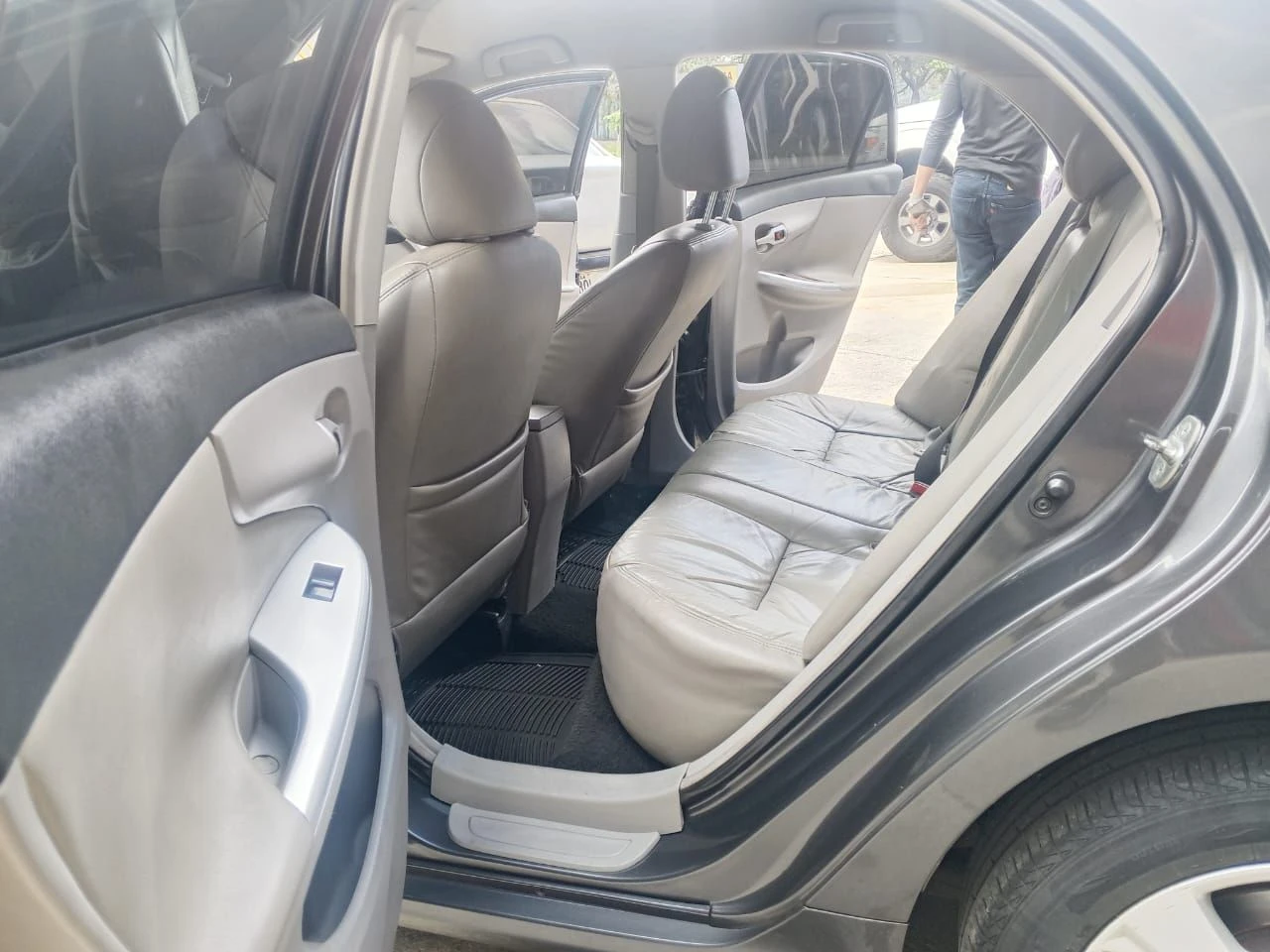 2014 Toyota Corolla GLI — foto 4