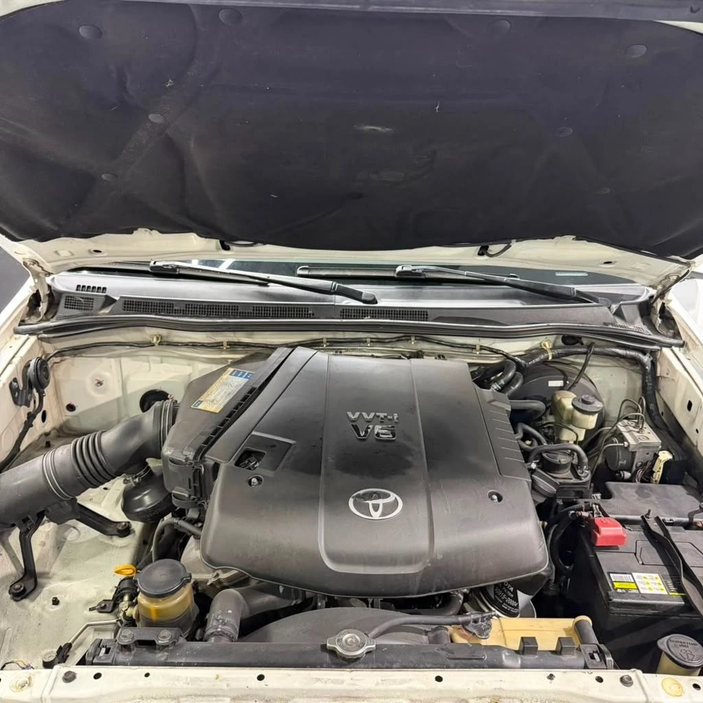 2012 Toyota Fortuner SR — foto 12