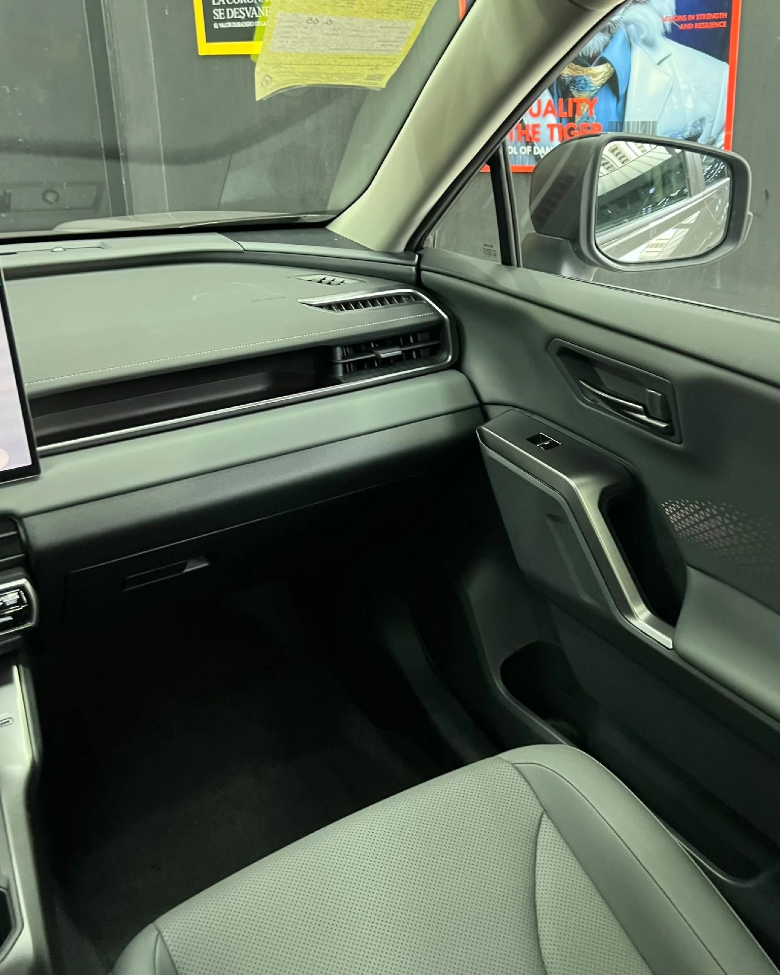 2026 Toyota RAV4 AWD Deluxe — foto 9