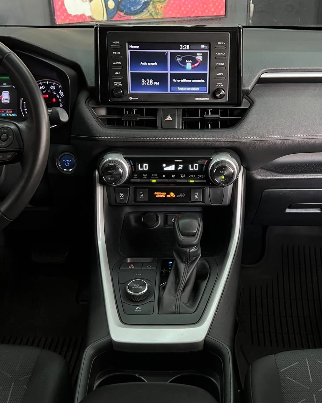 2020 Toyota RAV4 Hybrid AWD — foto 14
