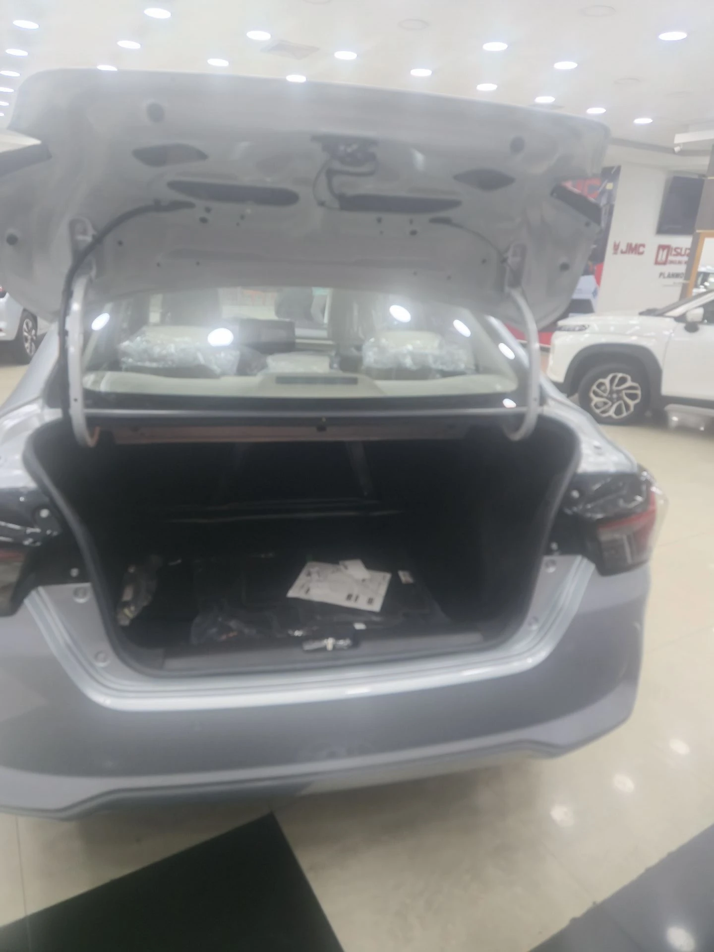 2025 Suzuki Dzire Glx — foto 4