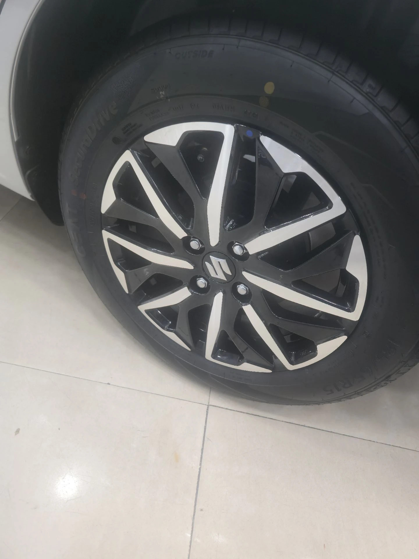 2025 Suzuki Dzire Glx — foto 9