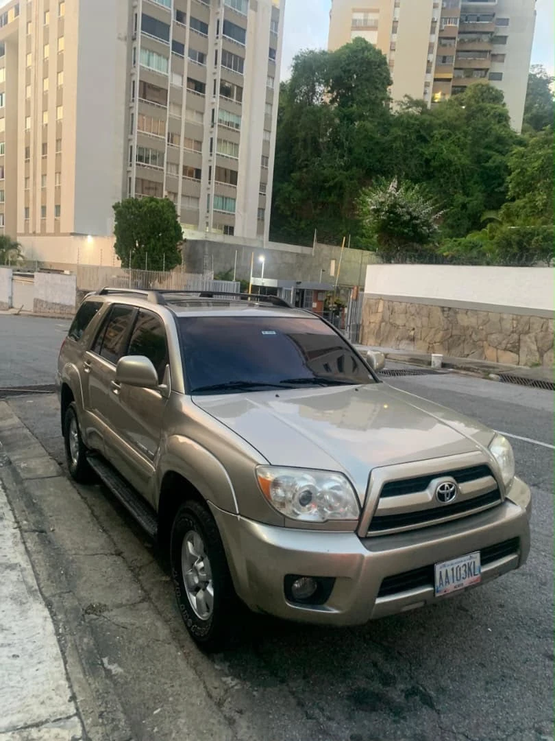 2007 Toyota 4Runner Limited 4wd — foto 2
