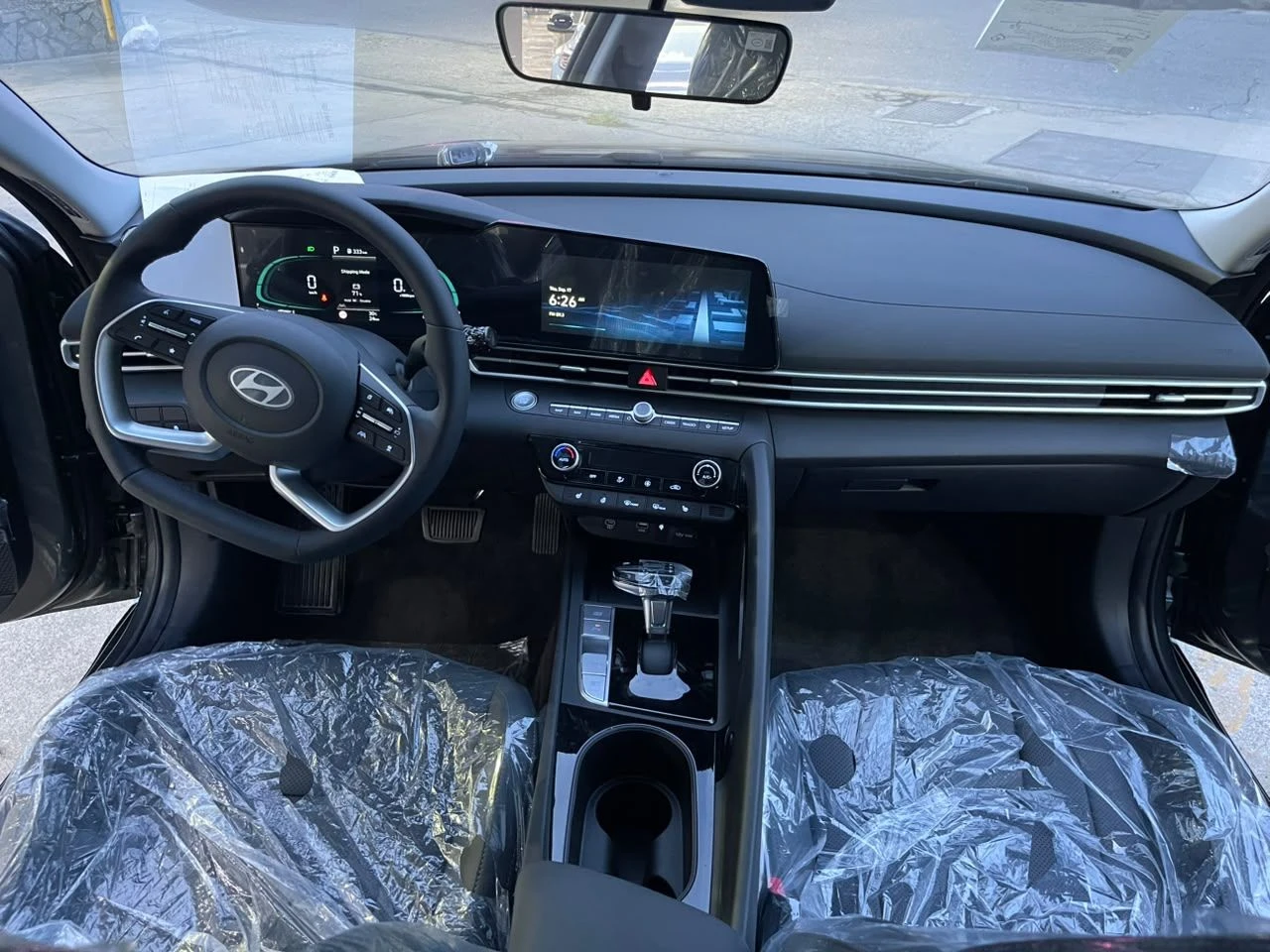 2026 Hyundai Elantra PREMIUM — foto 5