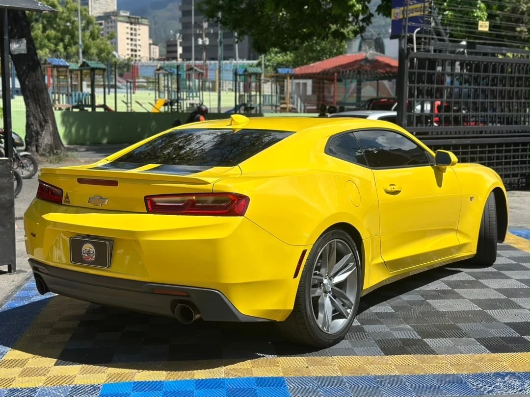 2016 Chevrolet Camaro RS — foto 8