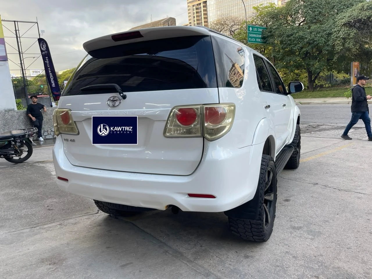 2013 Toyota Fortuner V6 SR — foto 6