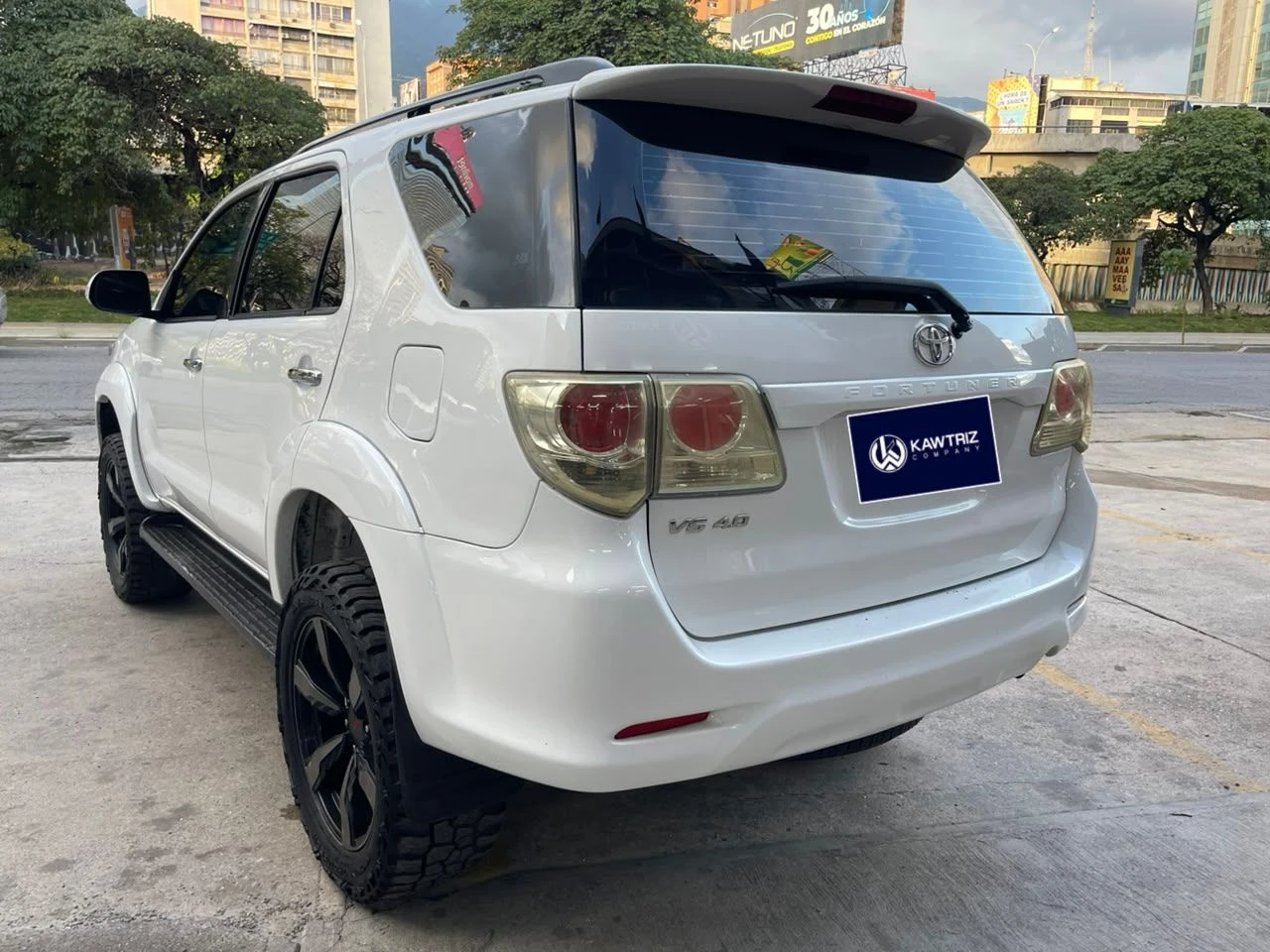 2013 Toyota Fortuner V6 — foto 2