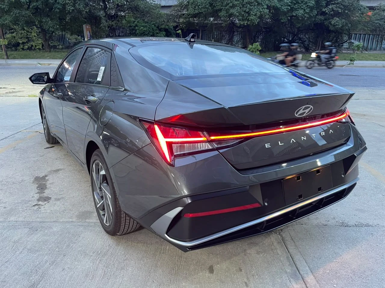 2026 Hyundai Elantra PREMIUM y Elite — foto 7