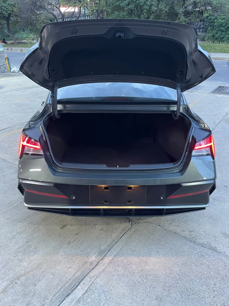 2026 Hyundai Elantra PREMIUM y Elite — foto 8