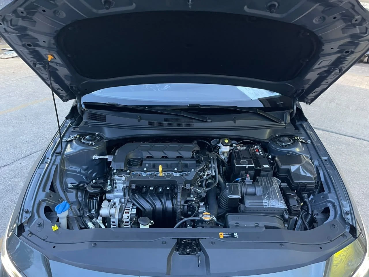 2026 Hyundai Elantra PREMIUM y Elite — foto 13
