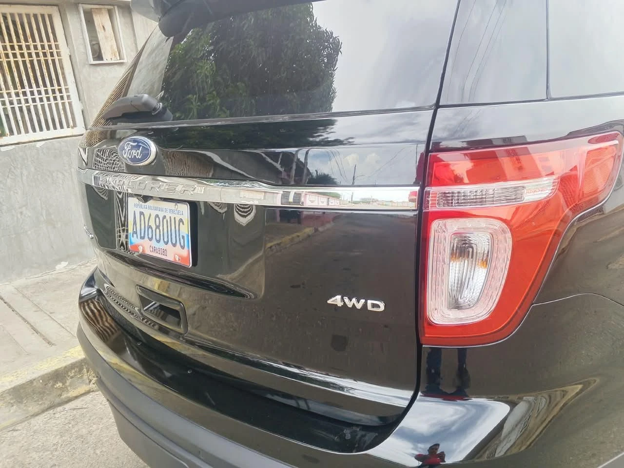 2012 Ford Explorer Limited — foto 9