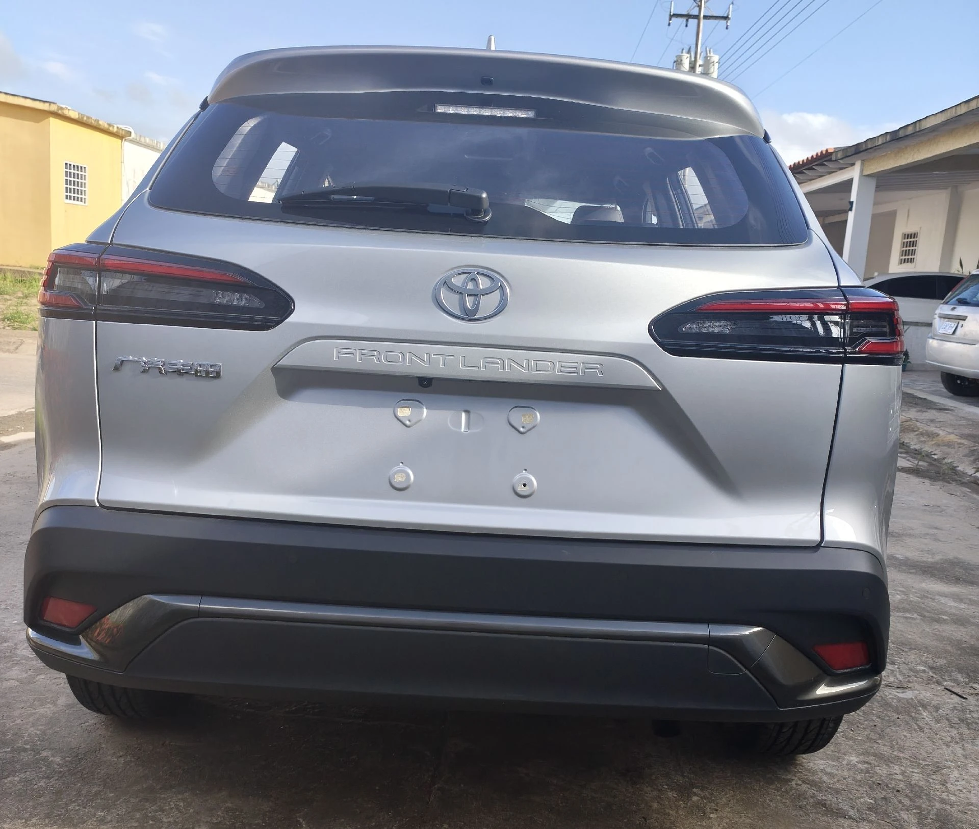 2025 Toyota Frontlander LEXURY EDITION — foto 3