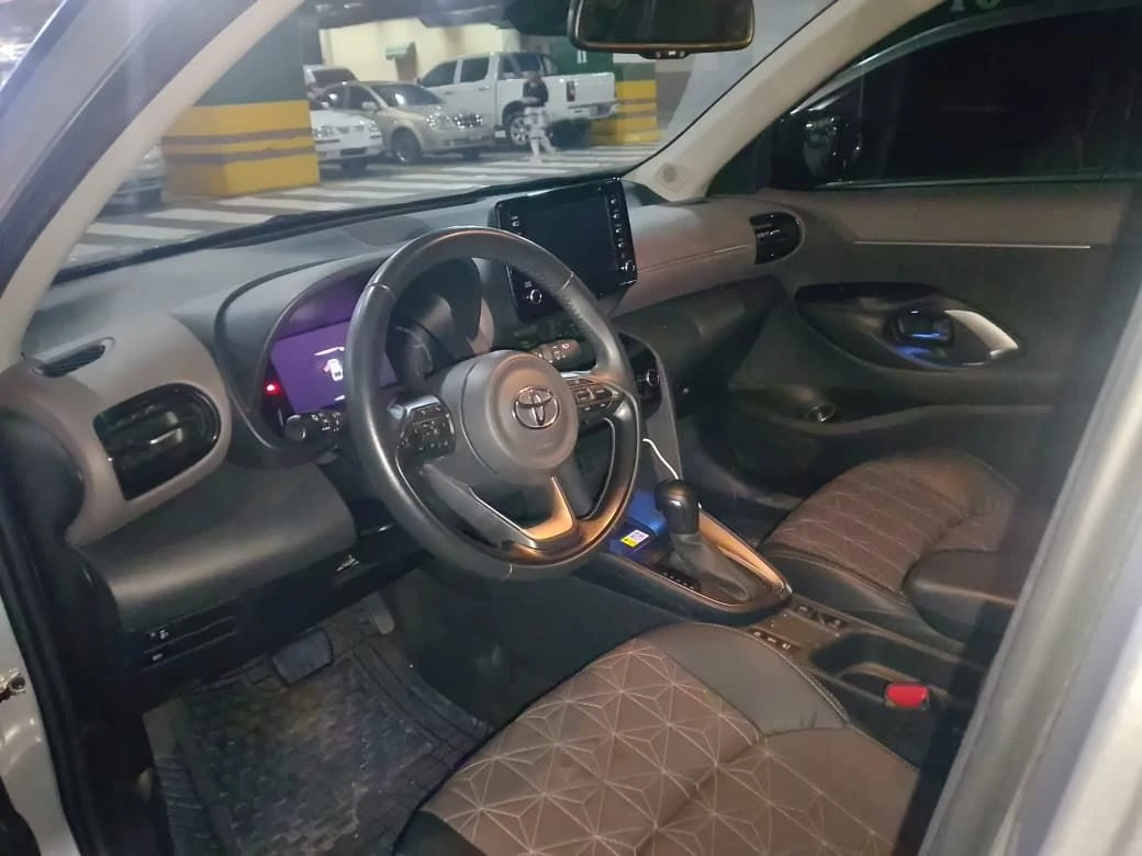 2025 Toyota Corolla Cross Versión japonesa — foto 7