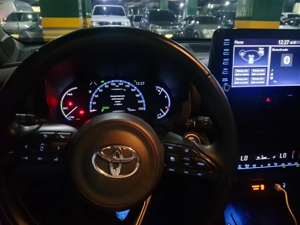 2025 Toyota Corolla Cross Versión japonesa — foto 12
