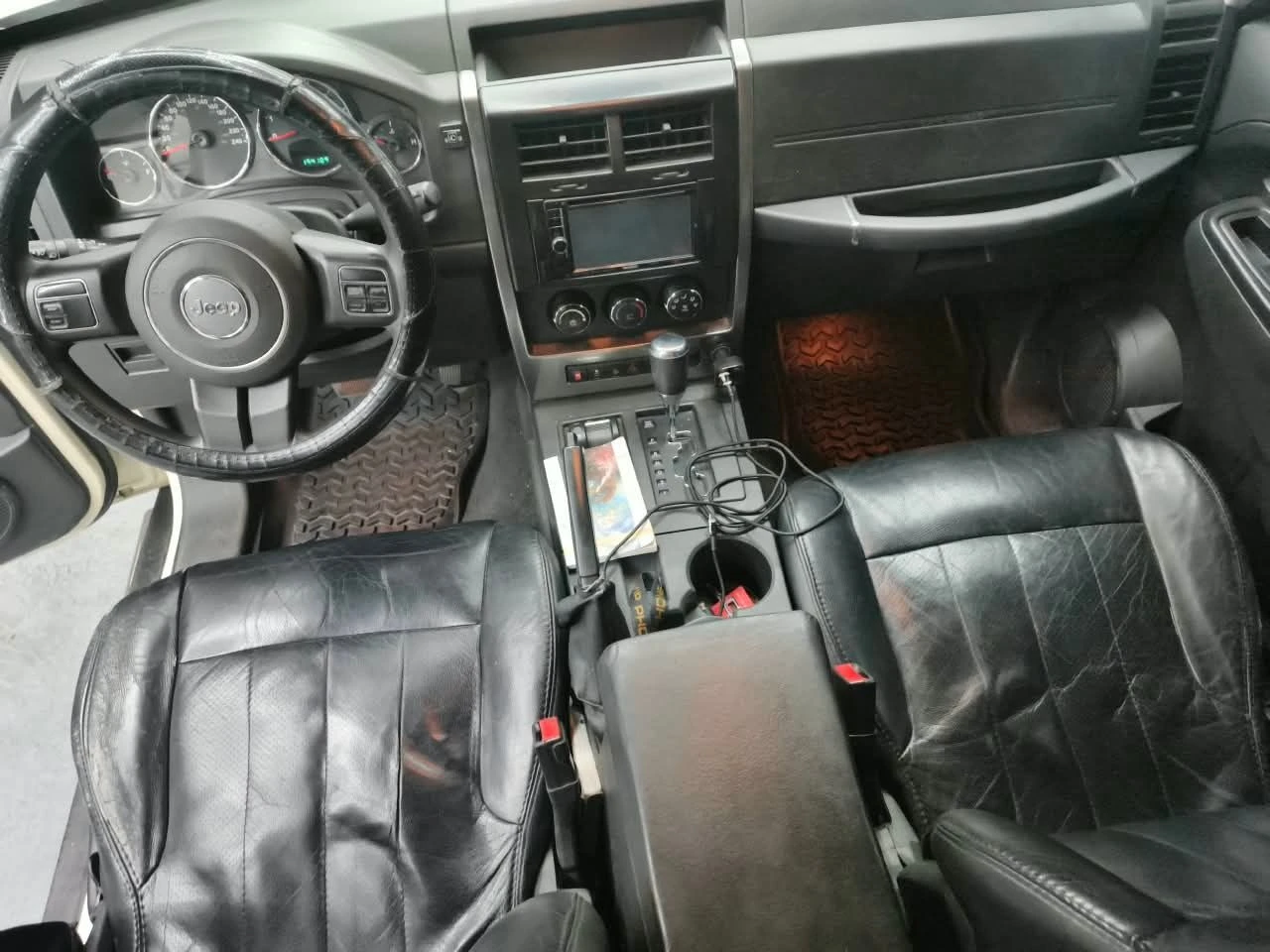2012 Jeep Cherokee Limited KK 2012 — foto 11