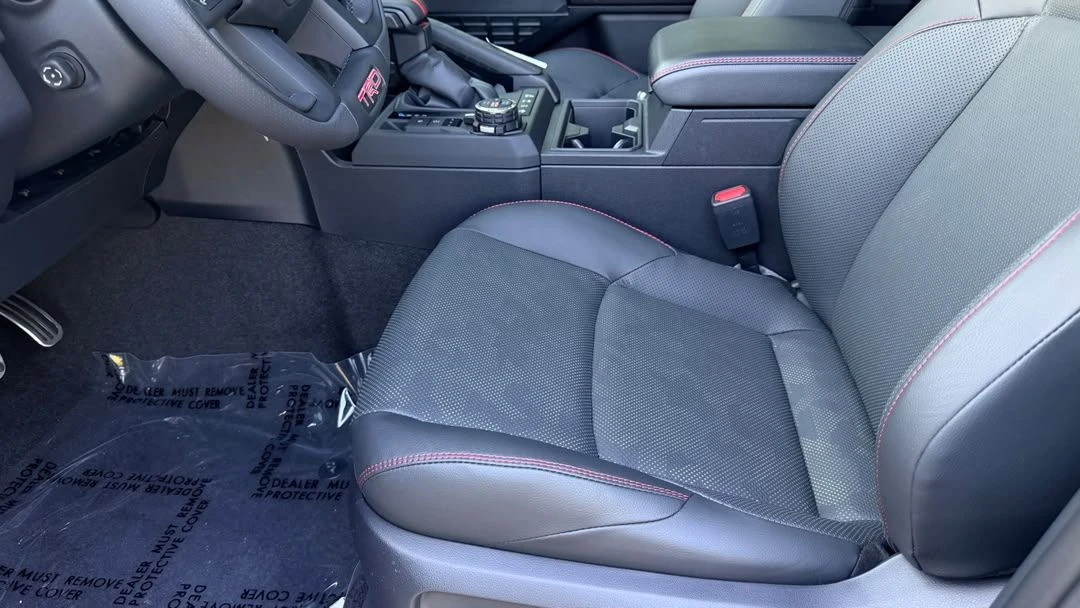 2026 Toyota 4Runner TRD OFF ROAD Black Out — foto 7