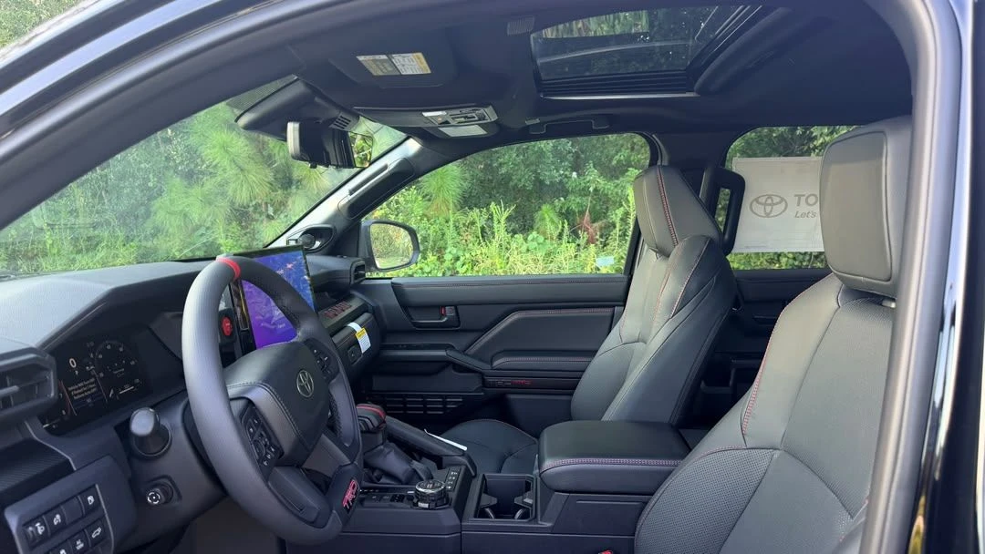 2026 Toyota 4Runner TRD OFF ROAD Black Out — foto 12