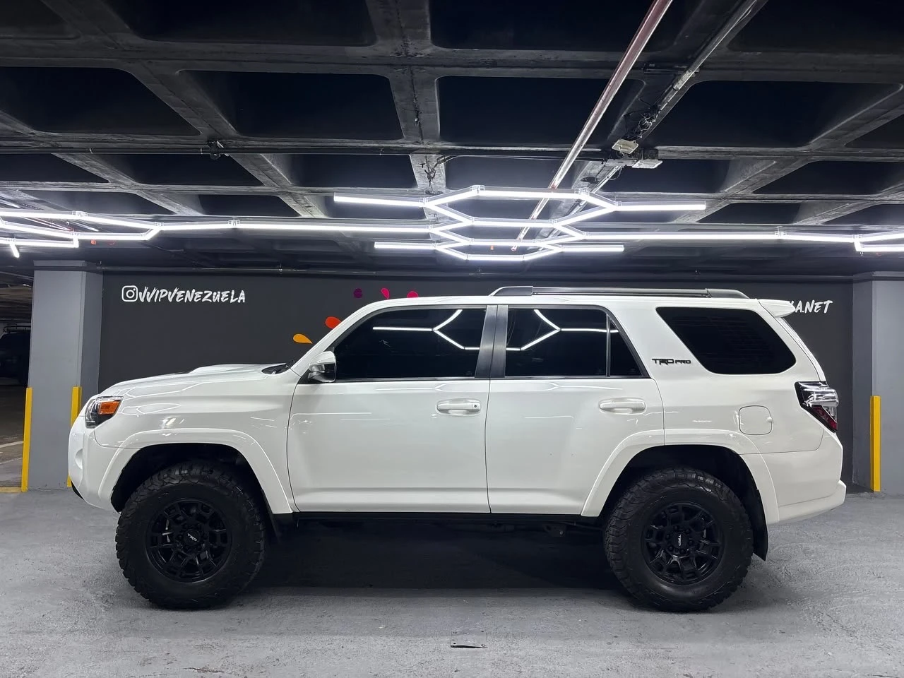 2020 Toyota 4Runner — photo 6