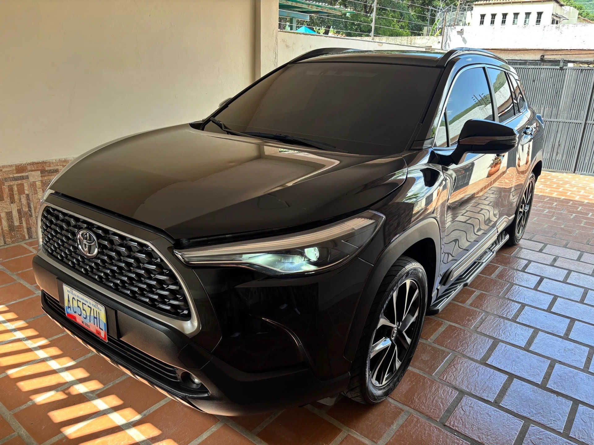 2023 Toyota Corolla Cross Élite — foto 2