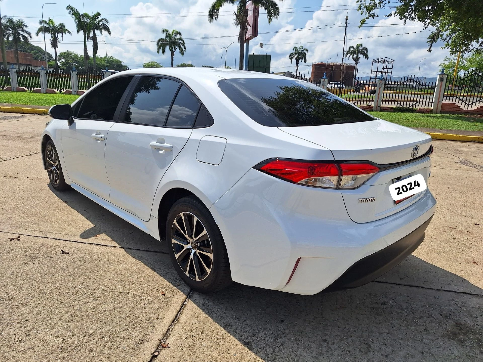 2024 Toyota Corolla Levin — foto 3