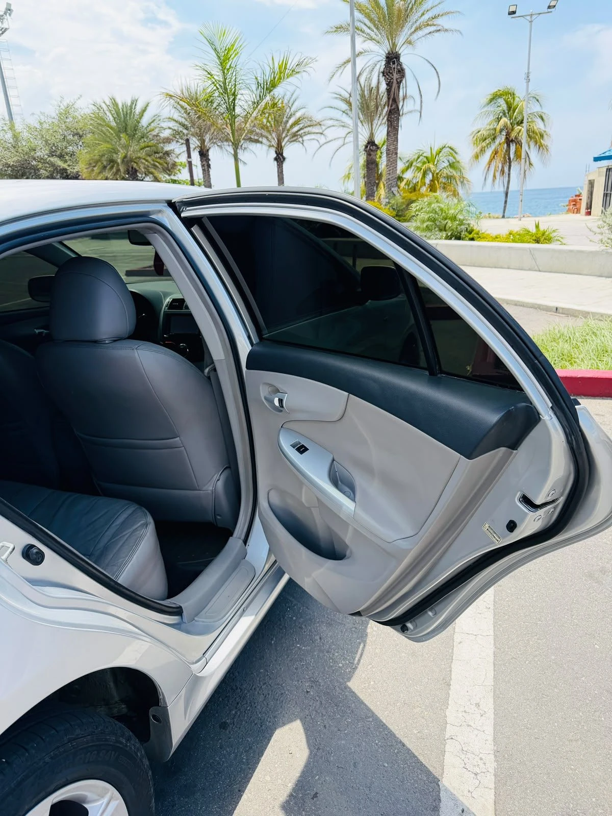 2011 Toyota Corolla Gli — foto 4