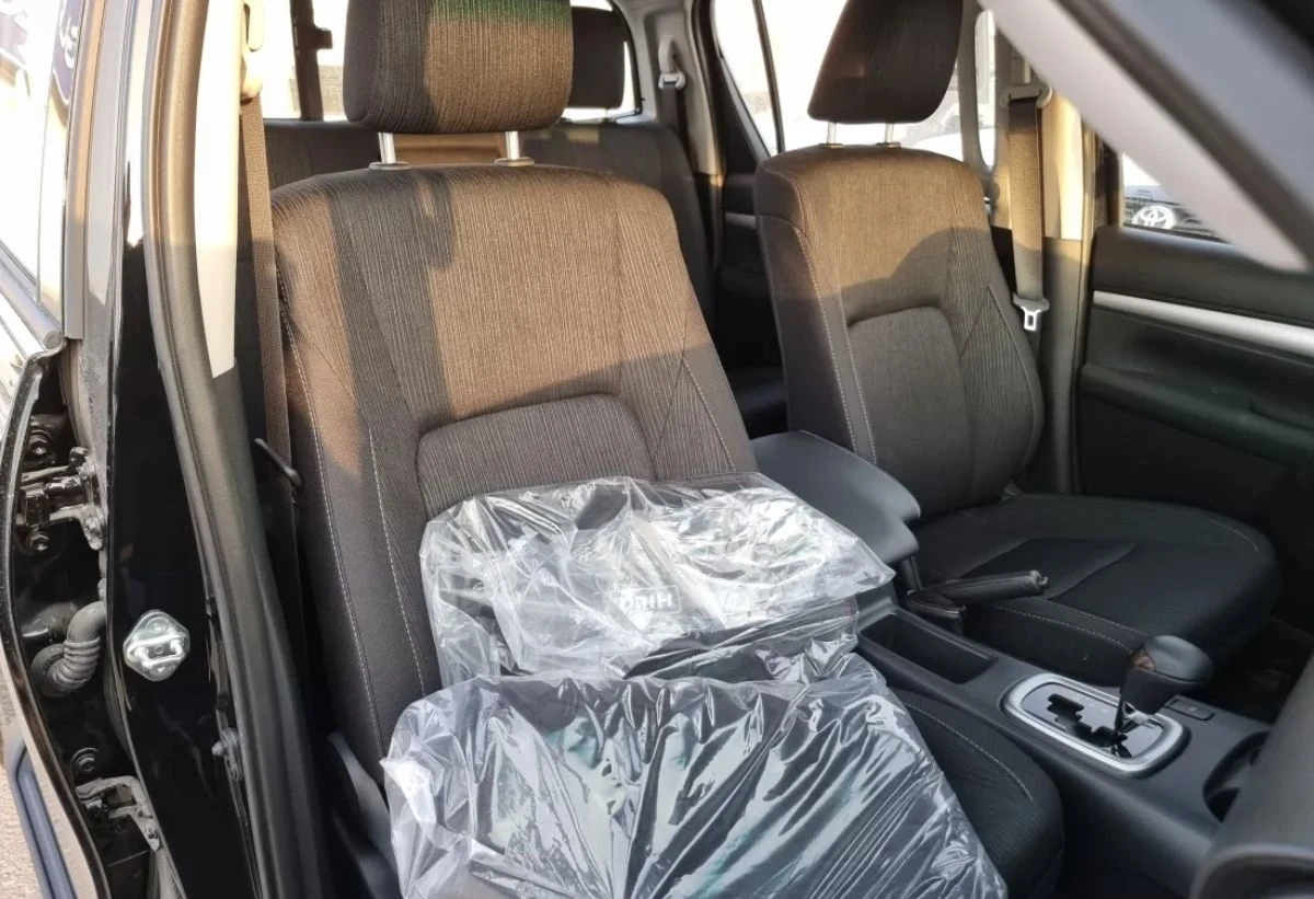 2026 Toyota Hilux 4x4 SR5 2.7lts Dubai — foto 4