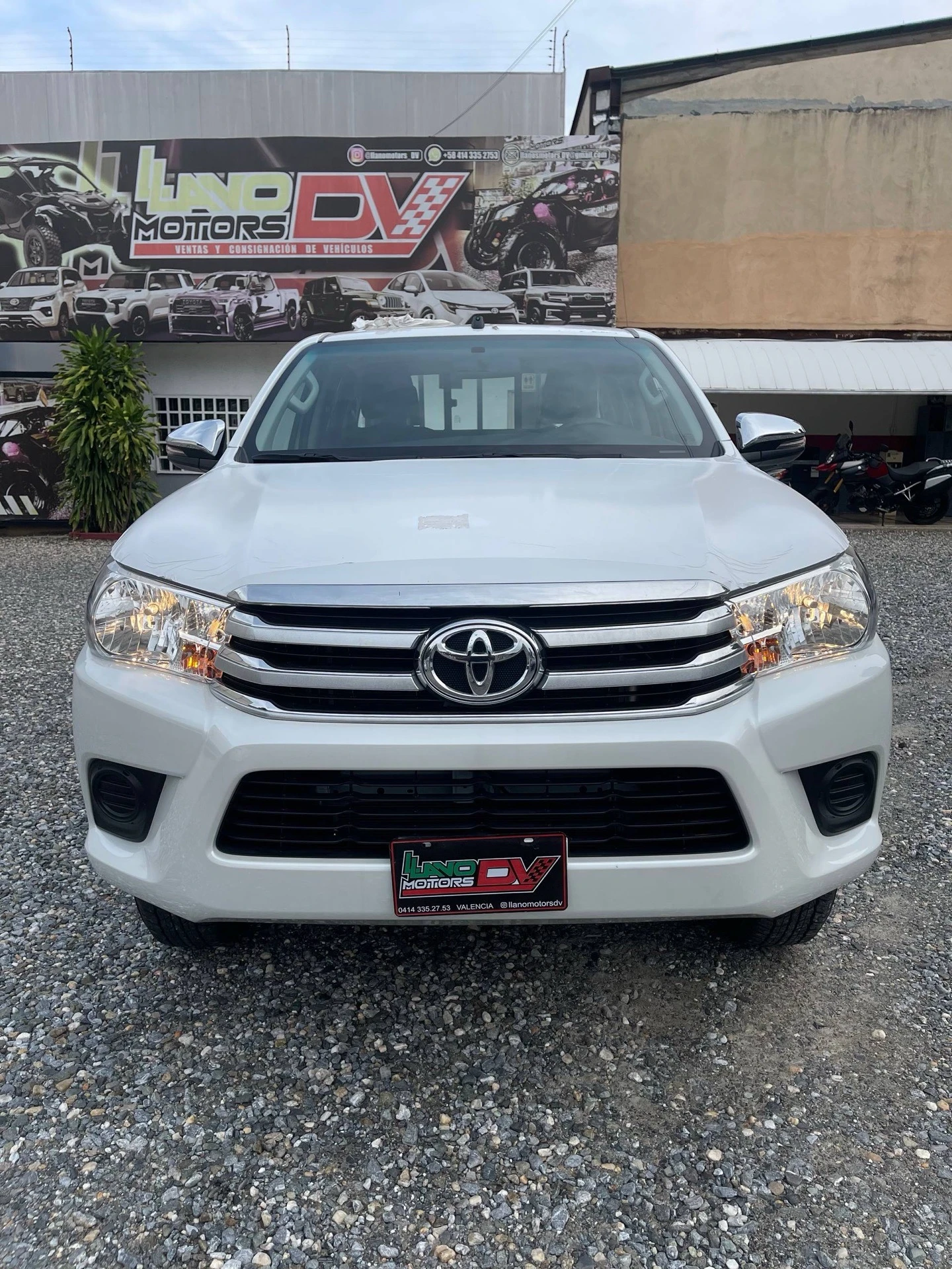 2025 Toyota Hilux 2.7L — foto 3