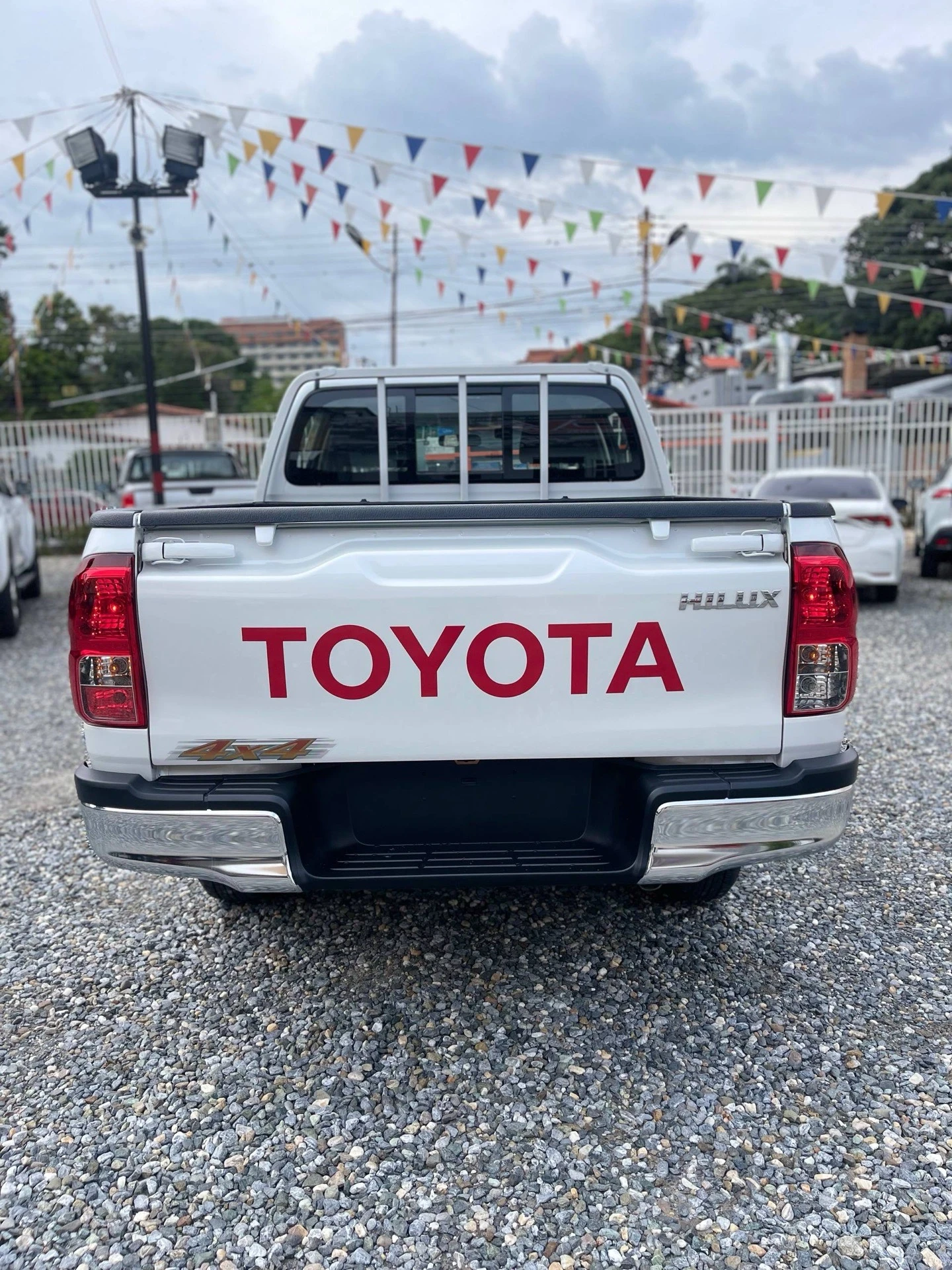 2025 Toyota Hilux 2.7L — foto 6