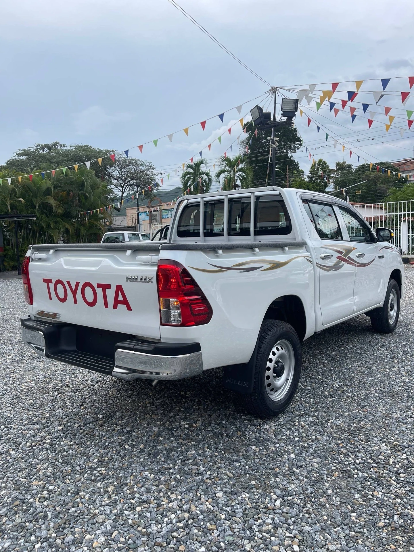 2025 Toyota Hilux 2.7L — foto 7