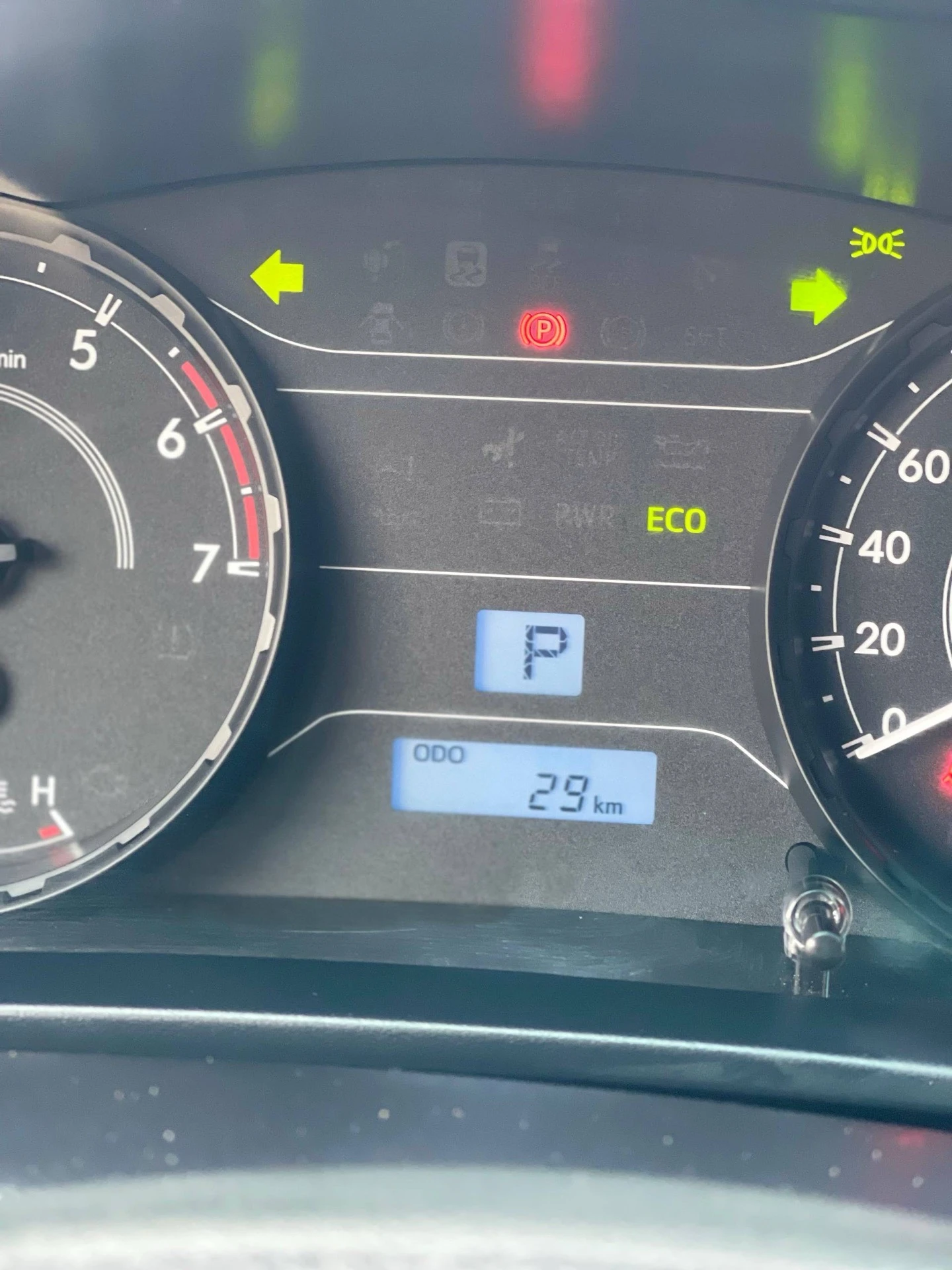 2025 Toyota Hilux 2.7L — foto 13