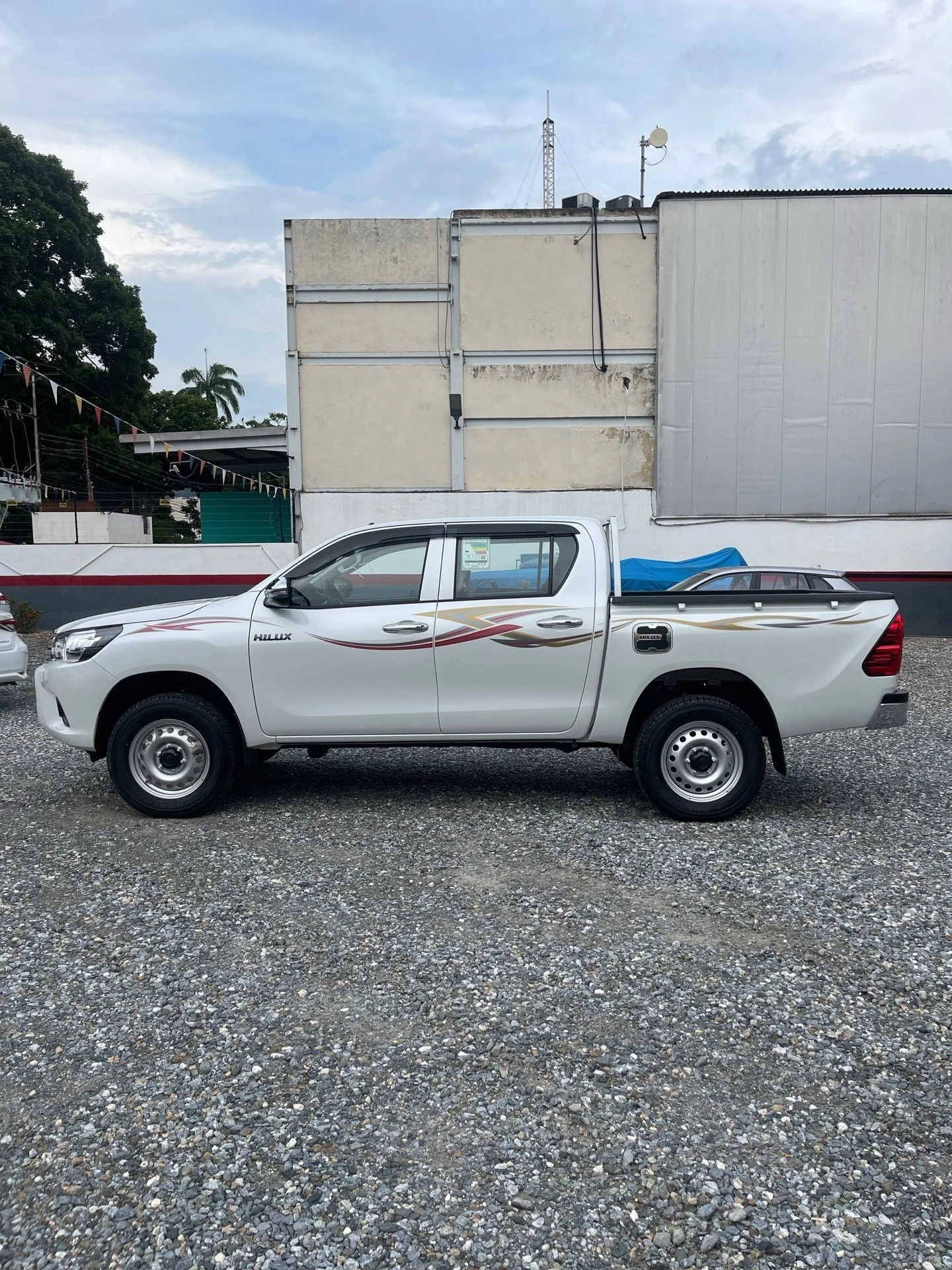 2025 Toyota Hilux 2.7L — foto 15