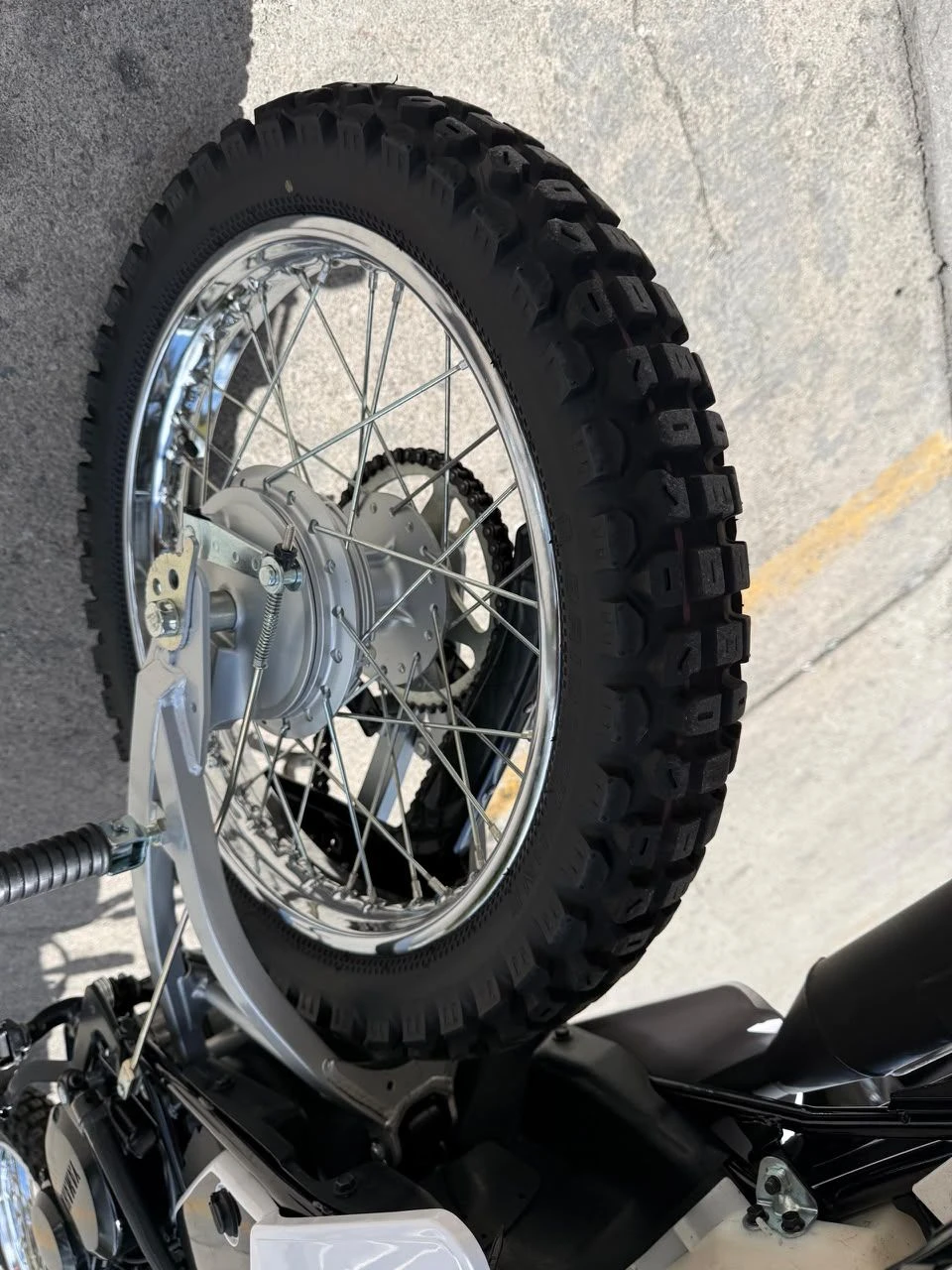 2025 Yamaha DT 175 — foto 4