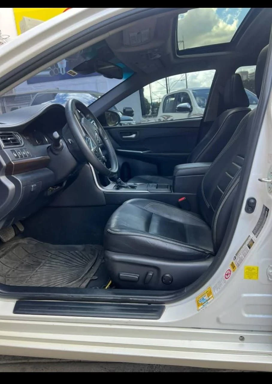 2015 Toyota Camry XSE 6V — foto 5