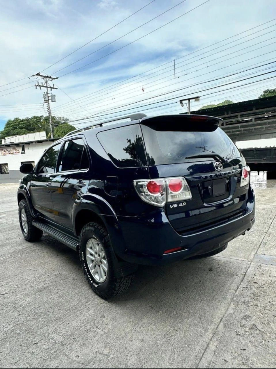 2012 Toyota Fortuner — foto 2