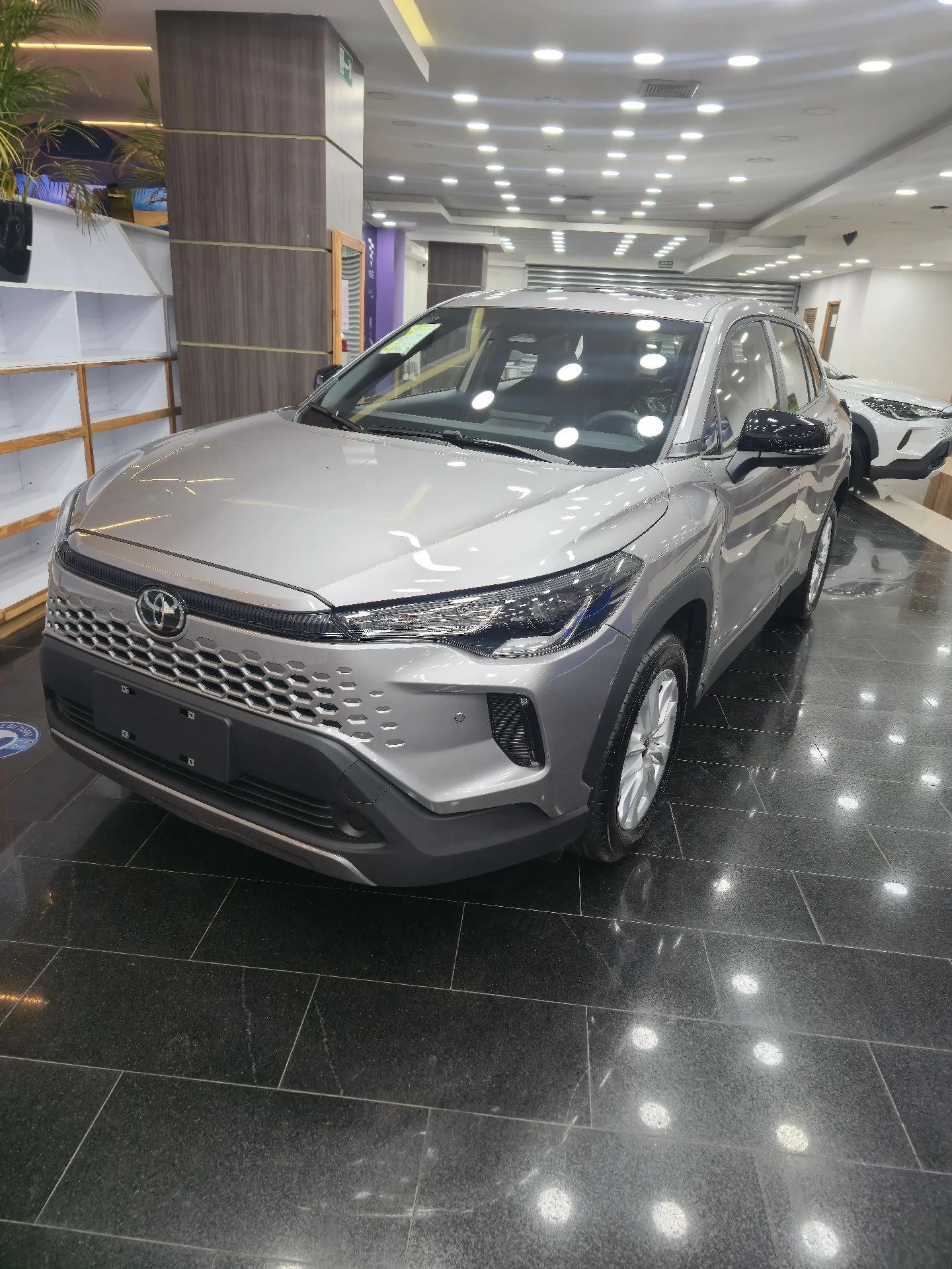 2026 Toyota Corolla Cross ELITE — foto 2