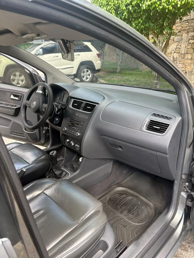 2012 Volkswagen Spacefox — photo 13