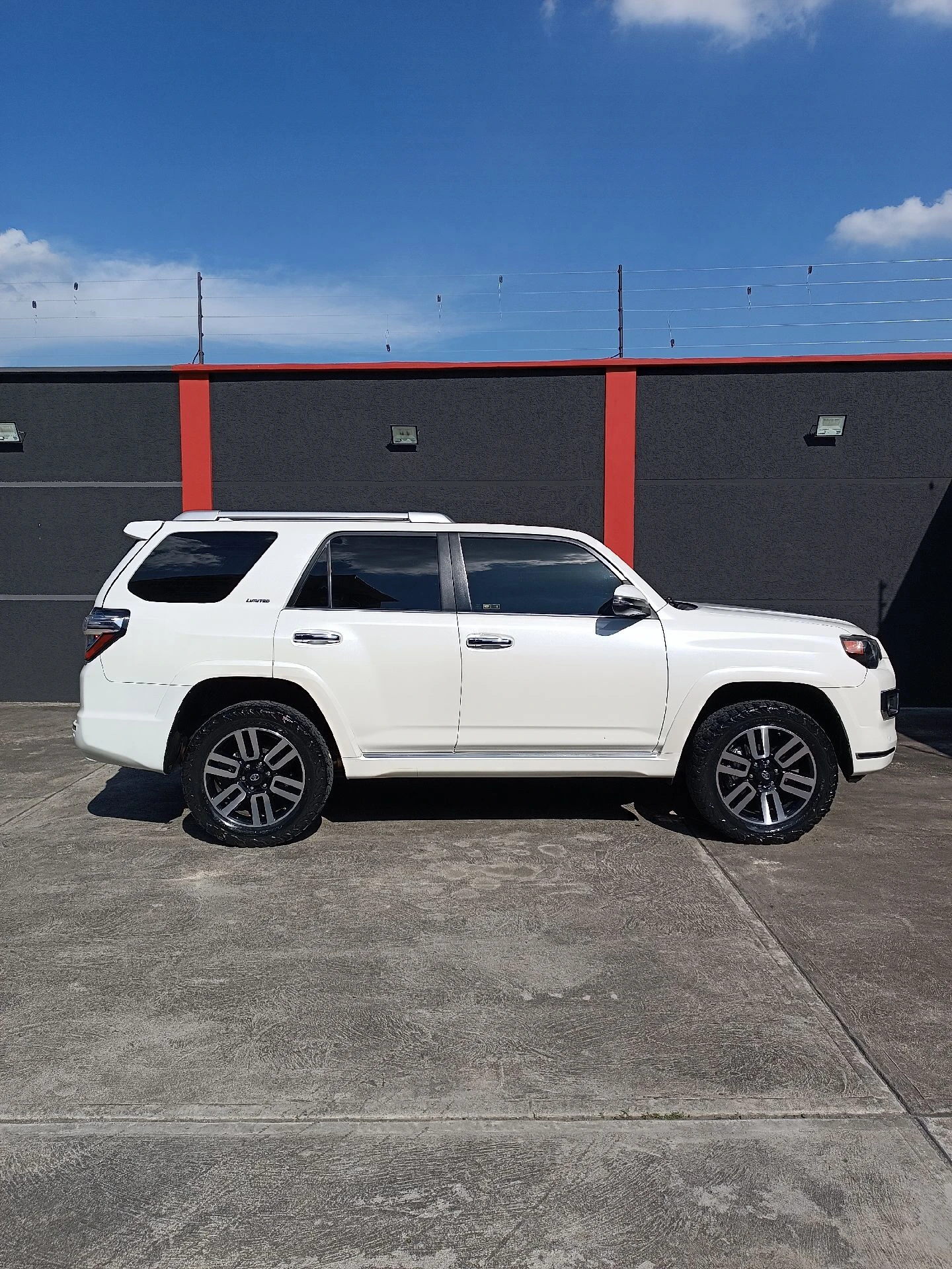 2017 Toyota 4Runner Límited americana 4x4 — photo 5