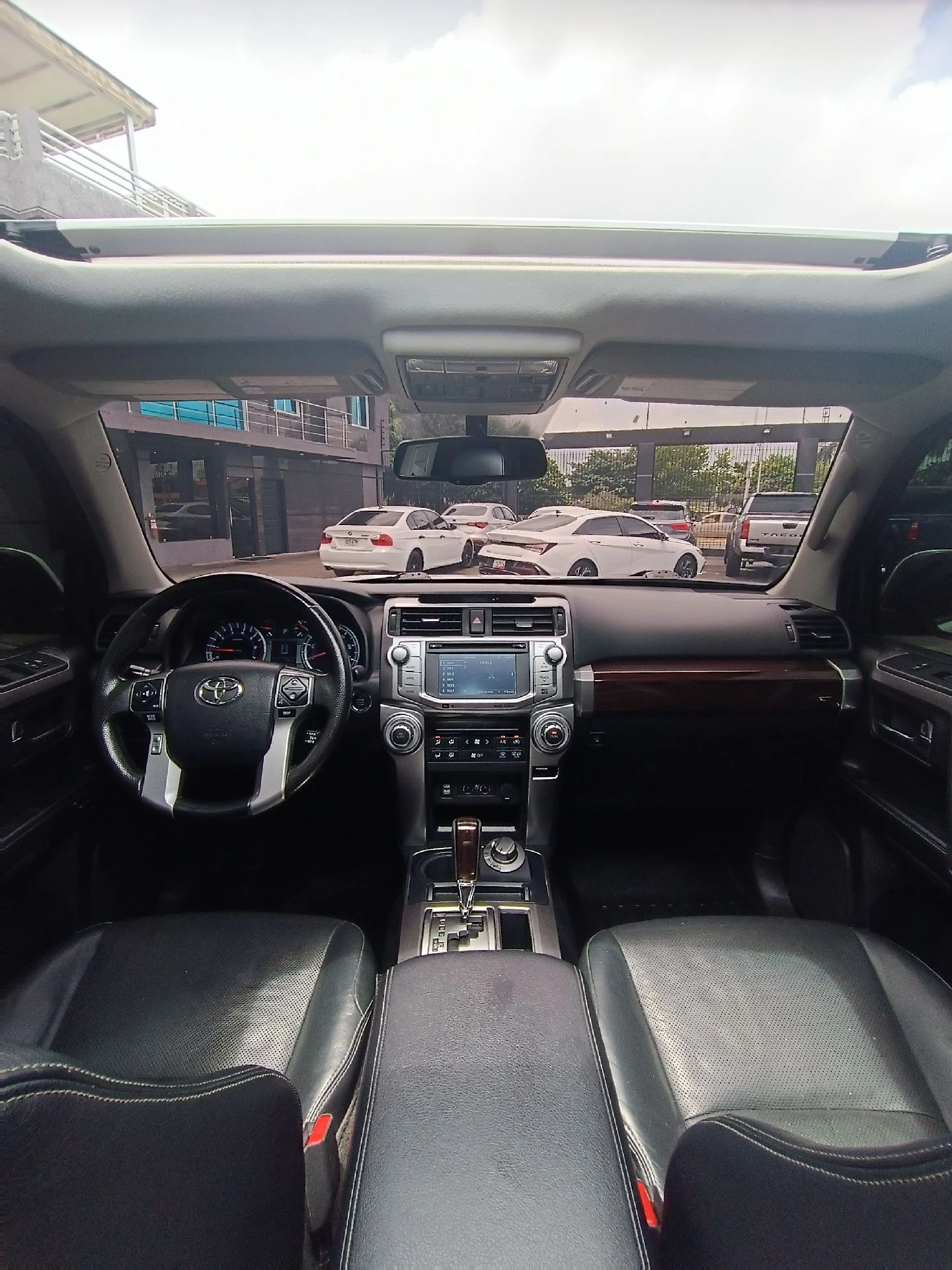 2017 Toyota 4Runner Límited americana 4x4 — photo 8