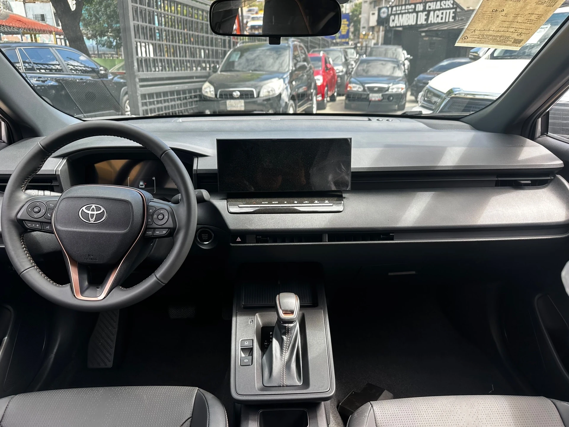2026 Toyota Corolla Cross Full equipo — photo 2