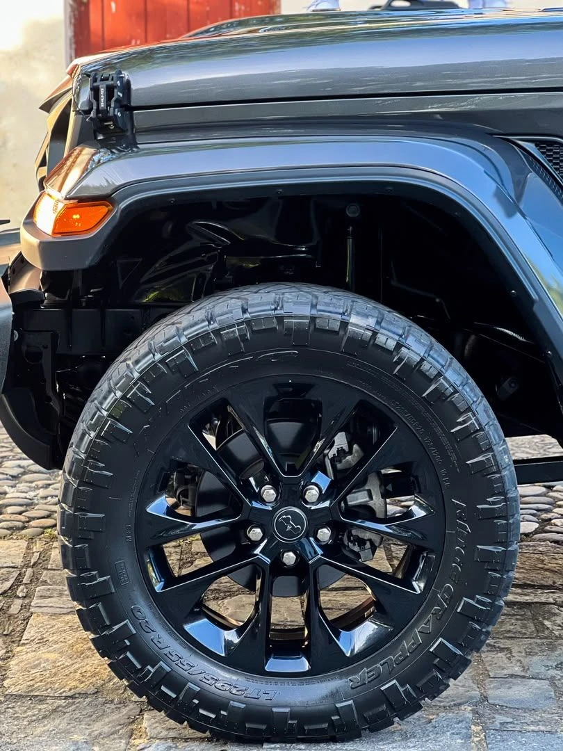 2025 Jeep Gladiator Overland Angry Face — photo 7