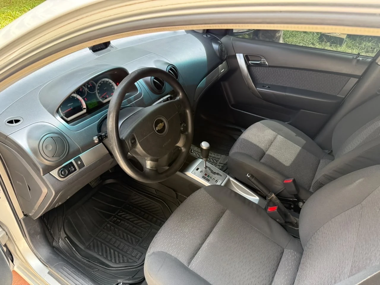 2011 Chevrolet Aveo — photo 7