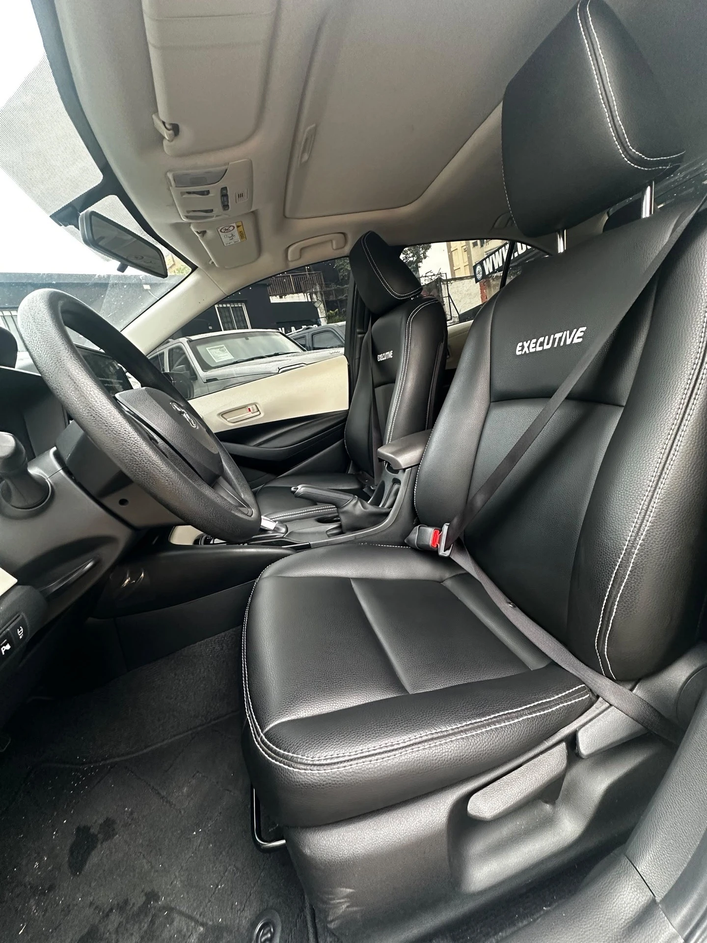 2024 Toyota Corolla EXECUTIVE — photo 6
